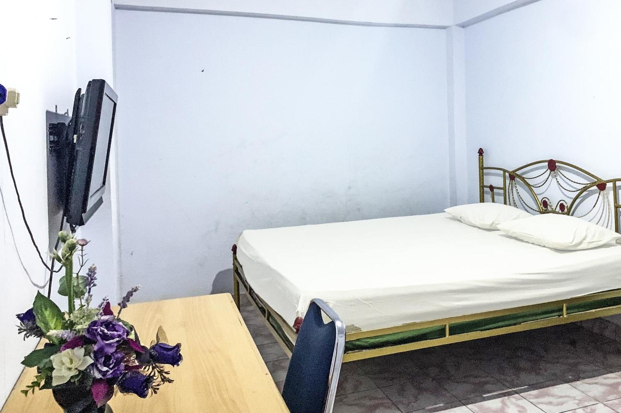 Oyo 91757 Surya Hotelneartaman Anggrek Pkk Watansoppeng Lalabata Exterior foto